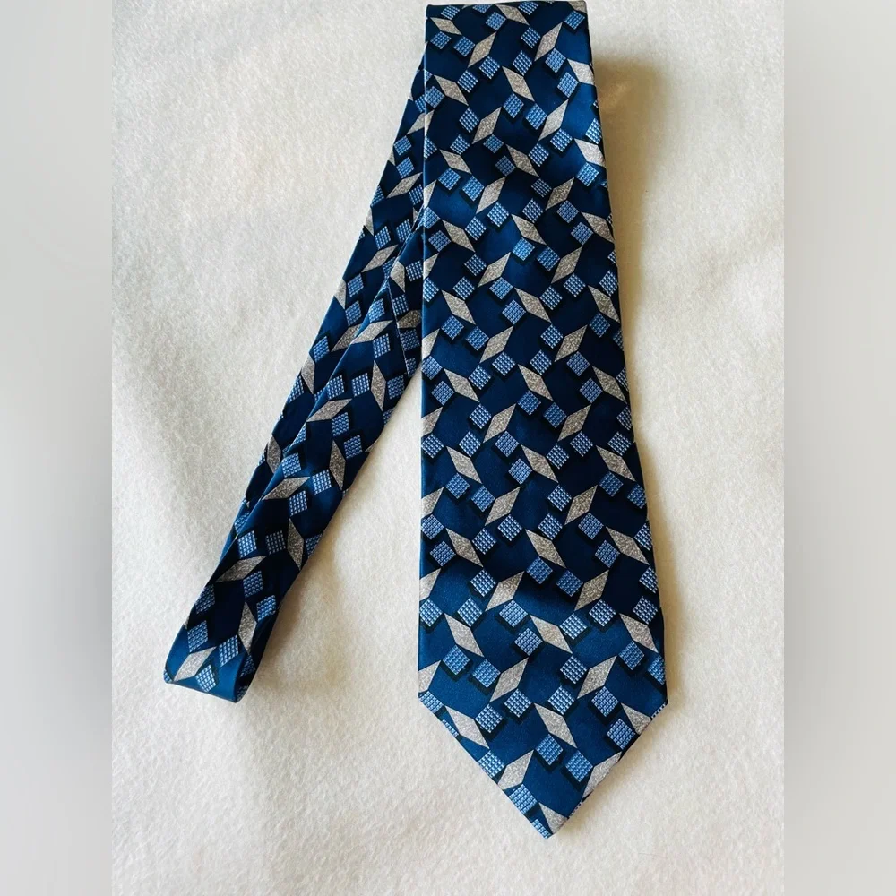 New! VALENTINO SILK GEOMETRIC PRINT TIE NEW!